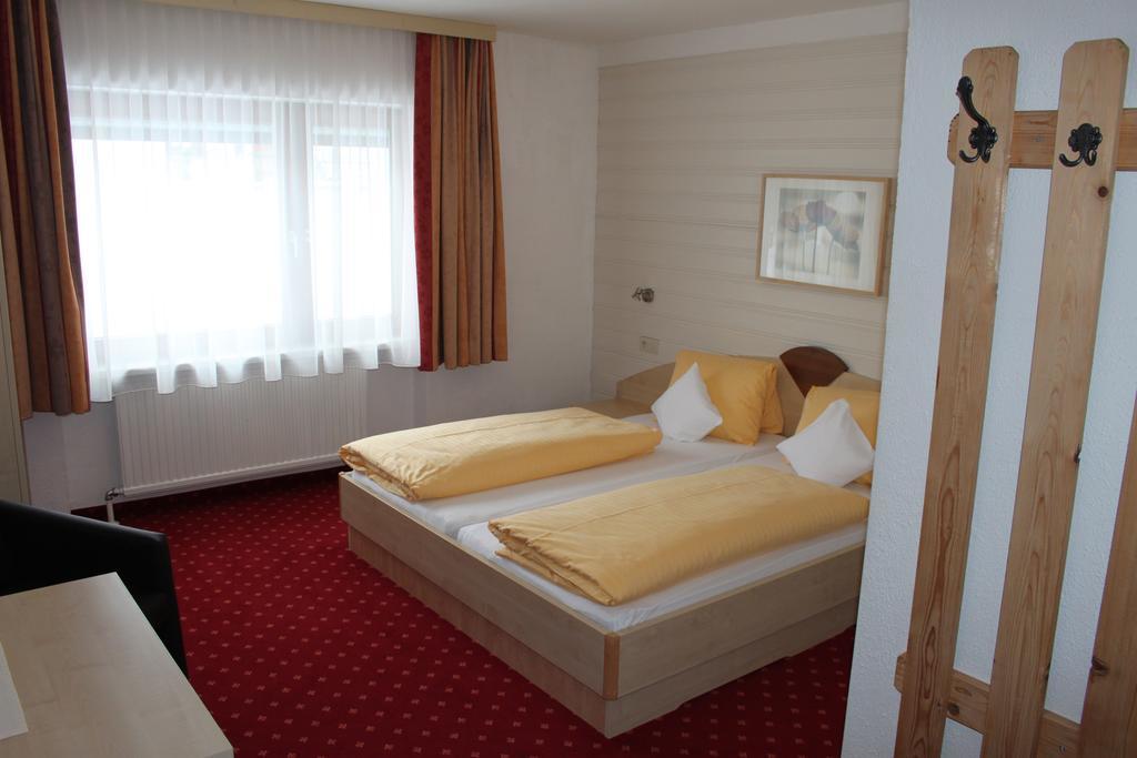 Hotel Garni Dorfblick Санкт-Антон-ам-Арльберг Екстер'єр фото